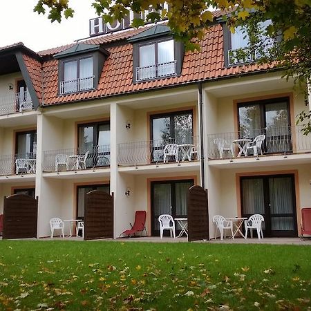 Landhotel Vierjahreszeiten Bad Königshofen im Grabfeld Exterior photo